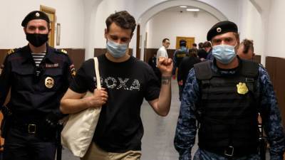 Алексей Навальный - Леонид Волков - Сотрудникам журнала DOXA запретили определенные действия - vesti.ru - Москва