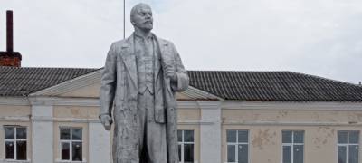 В.И.Ленин - Коммунисты в райцентре Карелии потребовали от властей привести памятник Ленину в порядок - stolicaonego.ru - республика Карелия
