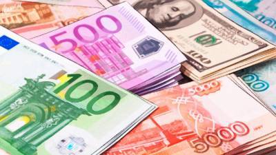 Михаил Зельцер - Евро и доллар растут по отношению к рублю в начале торгов - riafan.ru - Москва