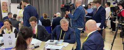Игорь Васильев - Игорь Васильев принял участие в обсуждении качества и доступности госуслуг - runews24.ru - Москва - Кировская обл.