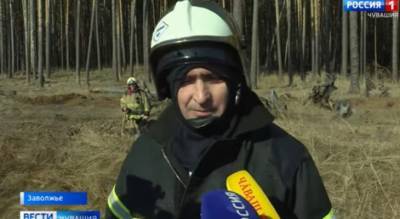 Николаев переоделся в пожарного и пошел тушить лес: "Заставляет почувствовать и осознать возможную опасность" - pg21.ru - респ. Чувашия - Октябрьск