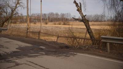 Жители поселка Детскосельский жалуются на мост в аварийном состоянии - piter.tv - Санкт-Петербург - район Пушкинский