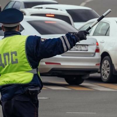 Водителя, устроившего дрифт в центре Петербурга, хотят лишить прав - radiomayak.ru - Санкт-Петербург - республика Карелия