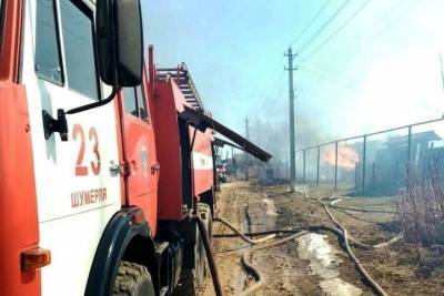 В Чувашии горящая трава сожгла четыре дома и баню - cheb.mk.ru - респ. Чувашия
