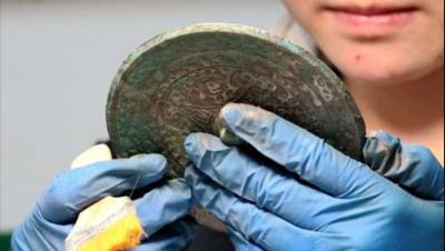 В Китае найдены древние зеркала для проводов в загробный мир - gazeta.ru - провинция Шэньси