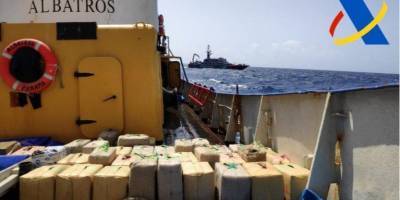 В Испании задержали троих украинских моряков, на судне нашли 18 тонн наркотиков - nv.ua - Испания