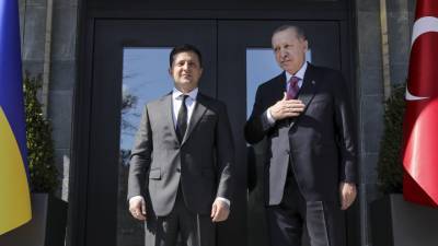 Владимир Зеленский - Нам не страшен карантин! Зеленский призвал украинцев массово отдыхать в Турции - vesti.ru - Турция - Анкара
