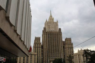 Российские дипломаты стали персонами нон грата в Польше - news.vse42.ru - Россия - Польша - Варшава