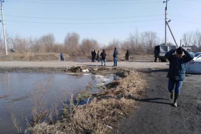 Водолазы выехали на поиски упавшего в реку 6-летнего мальчика под Новосибирском - novos.mk.ru - Новосибирск - Новосибирская обл.