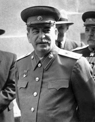 Ангела Меркель - Михаил Грушевский - Иосиф Сталин - Петр I - Богдан Хмельницкий - Степан Бандер - Ярослав Мудрый - Тарас Шевченко - Джо Байден - Сталин вошел в десятку идеальных политиков на Украине - nakanune.ru - Украина