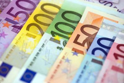 Treasuries - Доллар умеренно дорожает к евро и иене - smartmoney.one