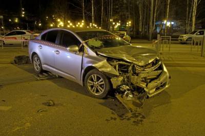 В Тобольске произошло массовое ДТП с участием пяти машин. Есть пострадавшие - znak.com - Тобольск