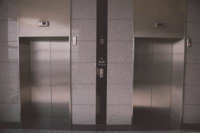Беспрецедентное количество лифтов в псковских домах заменят в 2021 году - mk-pskov.ru - Псковская обл. - Псков