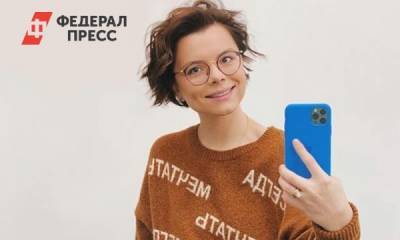 Евгений Петросян - Татьяна Брухунова - «Люблю яркую одежду»: сколько стоит украшение жены Петросяна - fedpress.ru - Сочи