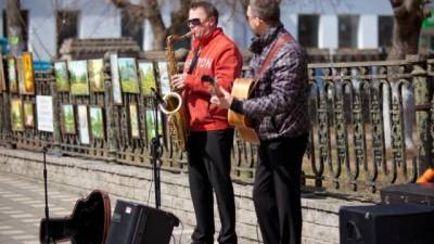 В Петербурге хотят разобраться с уличными музыкантами - delovoe.tv - Санкт-Петербург - Петербург