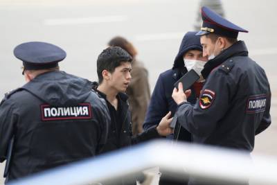 Александр Горовой - МВД пригрозило закрыть границы России из-за ситуации с нелегальными мигрантами - mk.ru - Москва