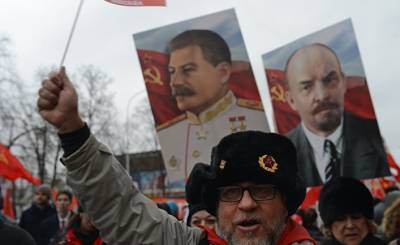 Иосиф Сталин - Владимир Ленин - АВС (Испания): в центре Мадрида состоялся марш прошлого века с Лениным и Сталиным - inosmi.ru - Испания - Мадрид