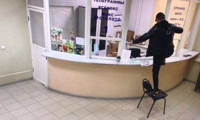 «Задолбали вы со своим коронавирусом»: житель Подмосковья разгромил почтовое отделение - bloknot.ru - Московская обл.