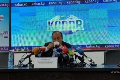 Глава Минздрава Киргизии выпил ядовитый отвар ради борьбы с коронавирусом - mk.ru - Киргизия