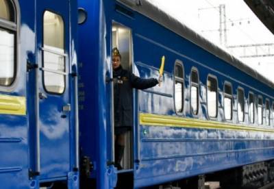Украинцам на майские праздники планируют назначить 11 дополнительных поездов - facenews.ua - Львов - Николаев - Одесса - Ивано-Франковск - Мариуполь - Ужгород - Черновцы