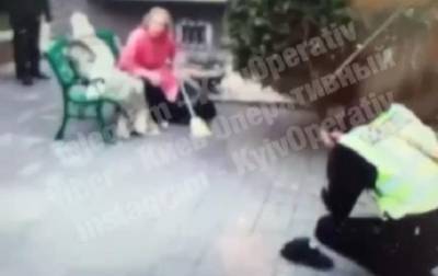 Под Киевом полицейскому дали метлой по голове - korrespondent.net - Киев - Киевская обл. - Запорожье - Нападение