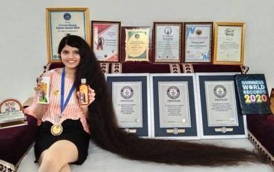 Обладательница самых длинных в мире волос сделала короткую стрижку - korrespondent.net - штат Гуджарат