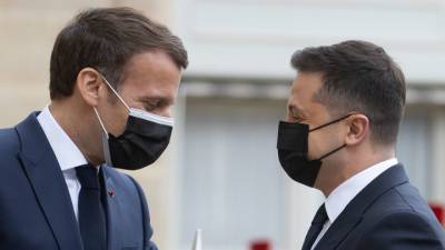 Владимир Зеленский - Эммануэль Макрон - После встречи с Зеленским Макрон заговорил на украинском - vesti.ru - місто Киев - місто Париж