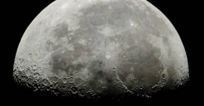 Джефф Безоса - Илоной Маской - Компания Маска выиграла контракт NASA по полётам на Луну - reendex.ru