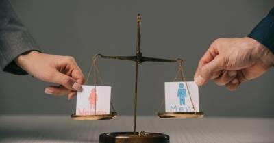 Гендерное равенство: в Евросоюзе с 2022 года уравняют зарплаты мужчин и женщин - delo.ua - Украина - Ирландия