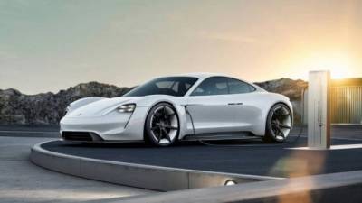 Porsche Taycan - На российском рынке электромобилей сменился лидер - usedcars.ru