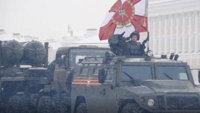 В Петербурге 19 апреля пройдёт репетиция военного парада на Дворцовой площади - piter.tv - Санкт-Петербург