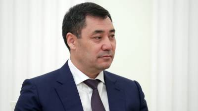 Садыр Жапаров - «Ядовитый свинец»: глава Киргизии предложил лечить коронавирус иссык-кульским корнем - russian.rt.com - Киргизия
