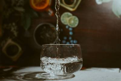 Зухра Павлова - Эндокринолог посоветовала пить теплую воду, чтобы снизить холестерин - volg.mk.ru