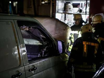 В Киеве за ночь сгорели четыре автомобиля - lenta.ua - Киев - район Голосеевский