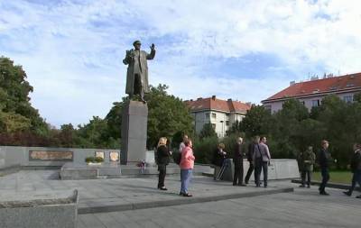 Иван Конев - От санкций до демонтажа памятника маршалу Коневу: чешская пресса напомнила об антироссийских шагах властей страны - topwar.ru - Прага
