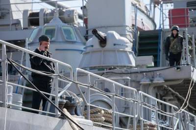 Sina: военные корабли Украины «оказались в ловушке» из-за временной блокировки Россией Керченского пролива - argumenti.ru - Москва - Россия - Украина - Черное Море