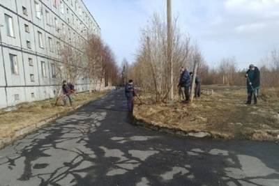 В Заполярье за чистотой следят и гражданские, и военные - murmansk.mk.ru - Мурманская обл. - Мончегорск