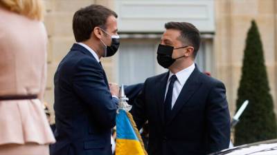 Владимир Зеленский - Ангела Меркель - Броманс с Макроном за спиной у Меркель. Зачем Зеленский съездил в Париж - bin.ua - Киев - Париж - Ляйен
