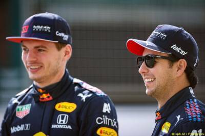 Максим Ферстаппен - Серхио Перес - Гонщики Red Bull рады этапу Формулы 1 в Майами - f1news.ru
