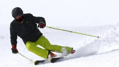 Пожилой лыжник влетел в дерево и погиб во время соревнований на Камчатке - newinform.com - Краснодар - Петропавловск-Камчатский