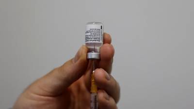 Виктор Ляшко - На Украине стартовала вакцинация от коронавируса вакциной Pfizer - russian.rt.com - Харьковская обл.
