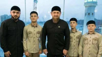 Рамзан Кадыров - Адам Кадыров - Сыну Кадырова присудили победу в боксе после того, как его начали бить - svoboda.org - респ. Чечня - респ. Кабардино-Балкария