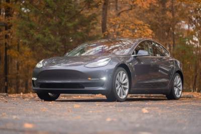 В США два человека погибли в ДТП с управляемым автопилотом электрокаром Tesla - mk.ru - Техас - USA