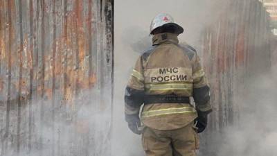 Два человека пострадали при пожаре жилого дома в Саратове - newinform.com - Саратов