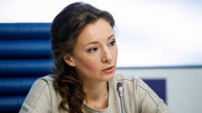 Анна Кузнецова - Трехзначный номер для обращений к детскому омбудсмену появится в России - mir24.tv