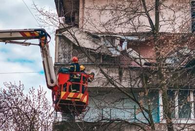 В многоэтажке Киева обвалились балкон - kp.ua - Киев - Львов