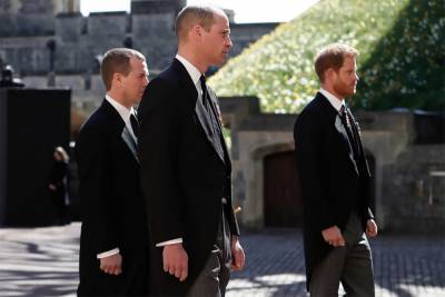 принц Гарри - Меган Маркл - принц Филипп - Уильям - Опря Уинфри - Состоялась встреча принца Гарри с братом и отцом после похорон - mk.ru - Англия