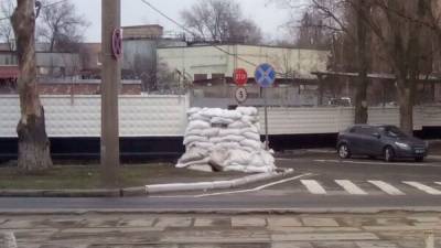 Владимир Зеленский - Ангела Меркель - «А когда нас будут бомбить?» Как растет истерия в ОРДЛО - bin.ua - Париж