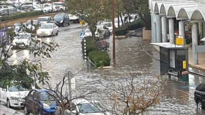 Житель Реховота требует от мэрии 30 тысяч шекелей за ущерб от дождя - vesty.co.il - Реховота