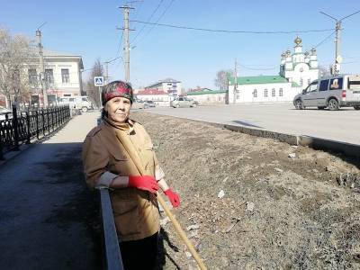 Ждать или прибирать? Кунгуряки взяли грабли и лопаты и благоустраивают город - iskra-kungur.ru - Пермь